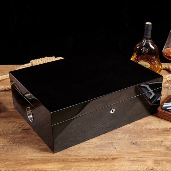 Cedar Wood Cigar Humidor with Gloss Finish - Image 6